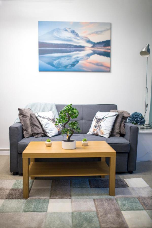 Exclusive Offers L Last-Minute Specials L Parking Free L Double Bed House L Uk L Gaming Room L Komfy 3 Bedroom Cottage With Riverview L Perfect For Short Or Long Stays Редінг Екстер'єр фото