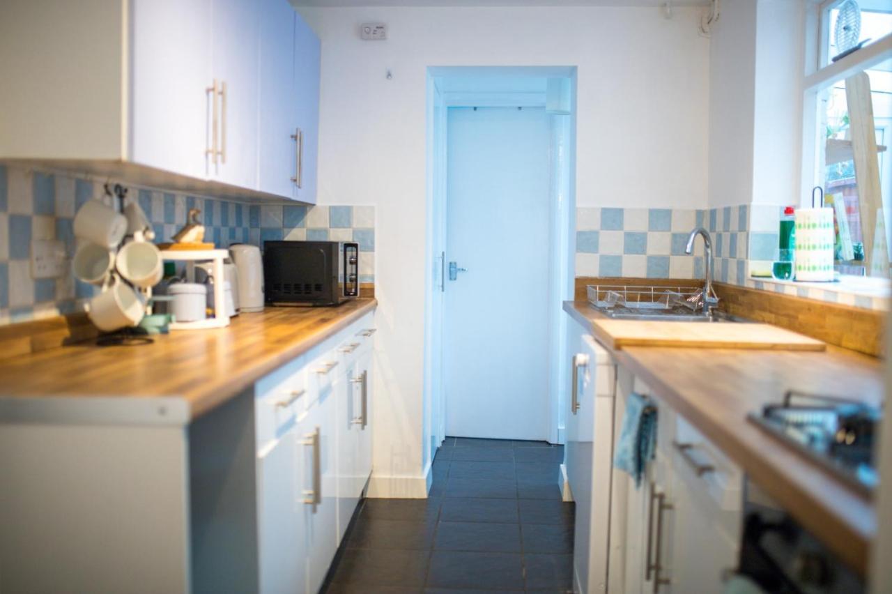 Exclusive Offers L Last-Minute Specials L Parking Free L Double Bed House L Uk L Gaming Room L Komfy 3 Bedroom Cottage With Riverview L Perfect For Short Or Long Stays Редінг Екстер'єр фото