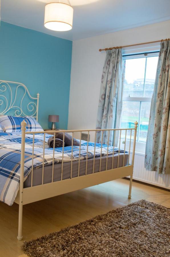 Exclusive Offers L Last-Minute Specials L Parking Free L Double Bed House L Uk L Gaming Room L Komfy 3 Bedroom Cottage With Riverview L Perfect For Short Or Long Stays Редінг Екстер'єр фото