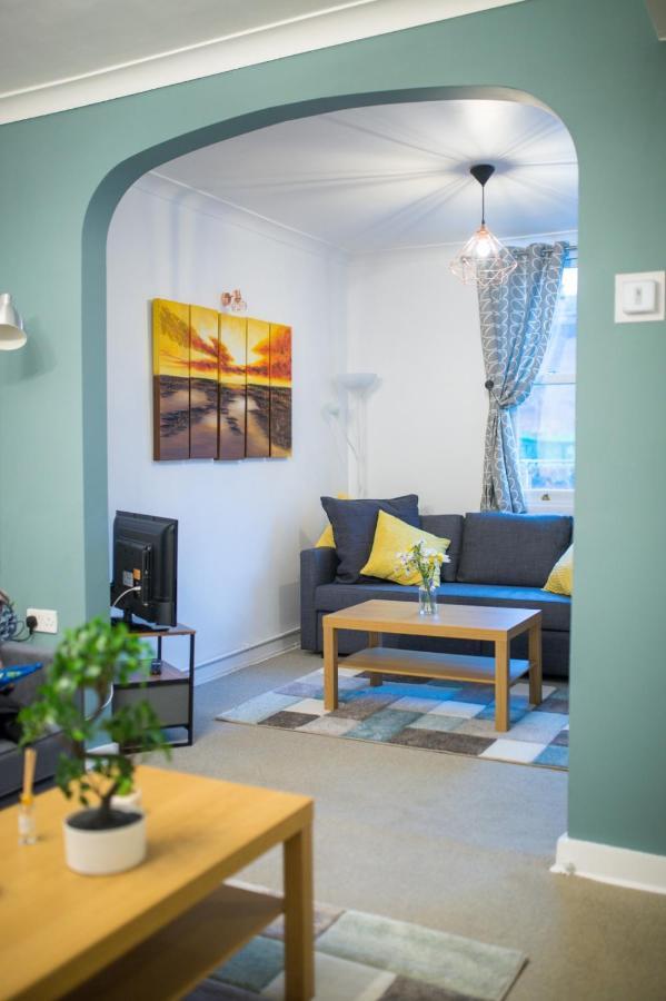 Exclusive Offers L Last-Minute Specials L Parking Free L Double Bed House L Uk L Gaming Room L Komfy 3 Bedroom Cottage With Riverview L Perfect For Short Or Long Stays Редінг Екстер'єр фото
