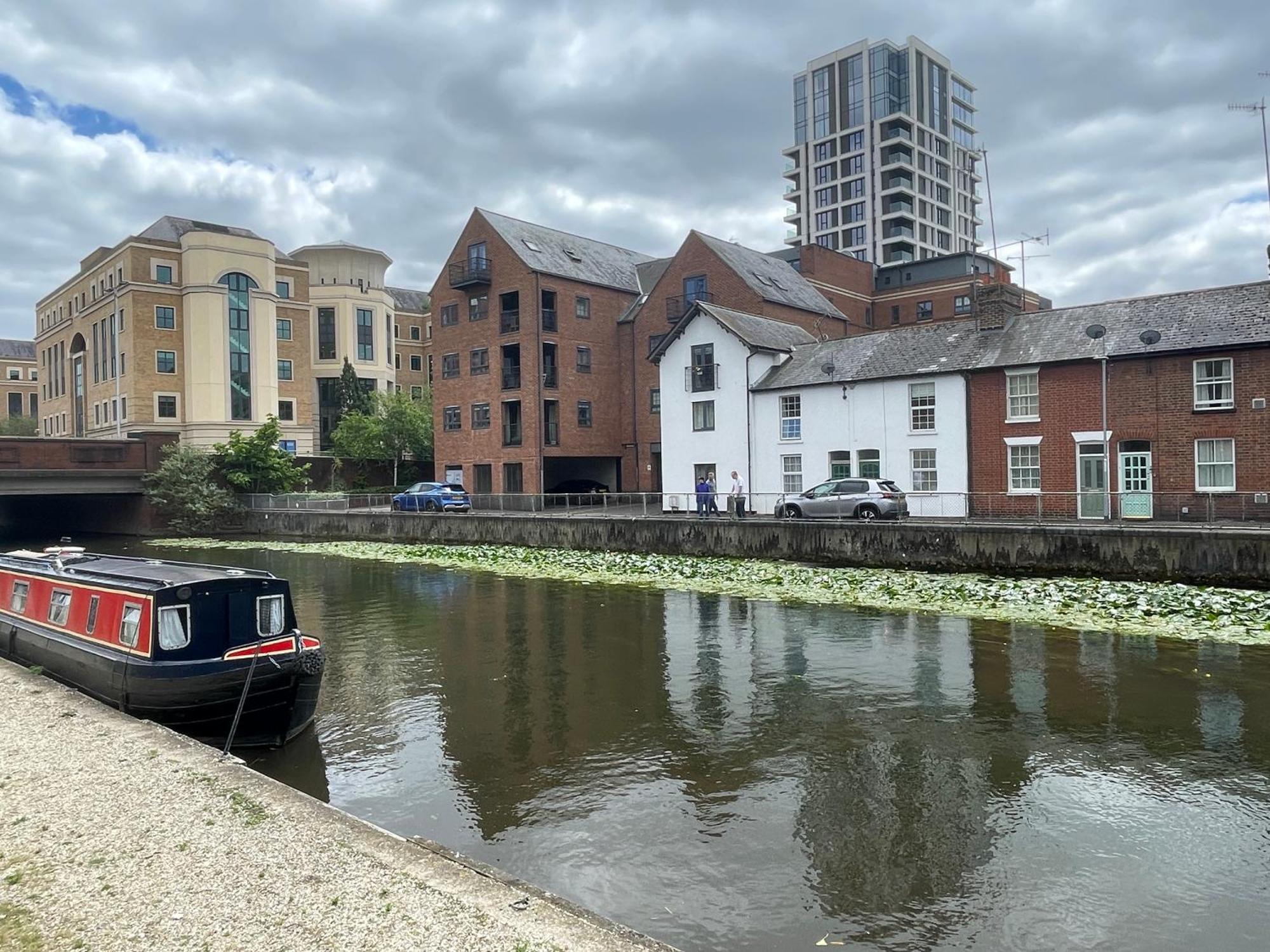 Exclusive Offers L Last-Minute Specials L Parking Free L Double Bed House L Uk L Gaming Room L Komfy 3 Bedroom Cottage With Riverview L Perfect For Short Or Long Stays Редінг Екстер'єр фото